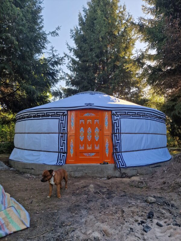 6-Wall Traditional Mongolian Yurt (6.7m / 22ft)
